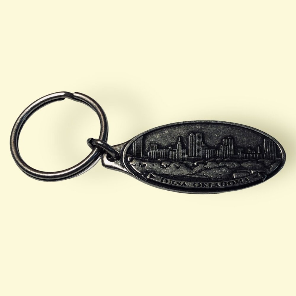 Tulsa Oklahoma Skyline Keychain Keyring With Historical Facts Metal Oval Shape - Picture 1 of 4